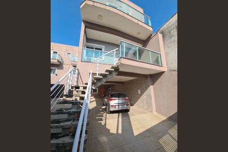 Casa à venda com 405m², 4 quartos e 6 vagas Casa à venda com 405m², 4 quartos e 6 vagasÁrea Externa