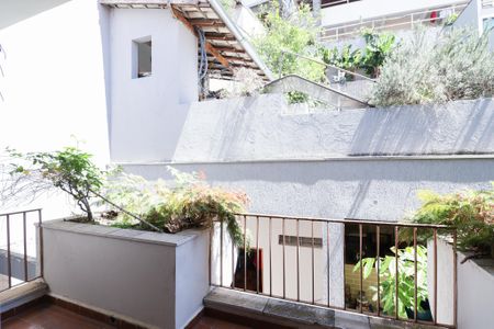 Casa para alugar com 350m², 4 quartos e 2 vagas Casa para alugar com 350m², 4 quartos e 2 vagasSuíte 4