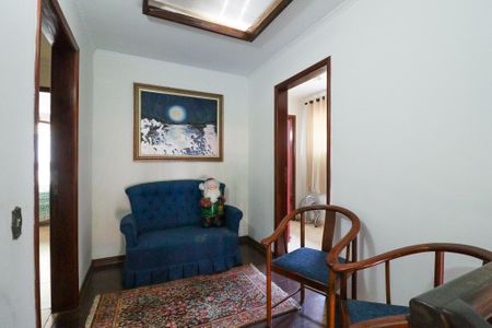 Casa para alugar com 350m², 4 quartos e 2 vagas Casa para alugar com 350m², 4 quartos e 2 vagasHall