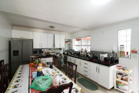 Casa para alugar com 350m², 4 quartos e 2 vagas Casa para alugar com 350m², 4 quartos e 2 vagasCozinha