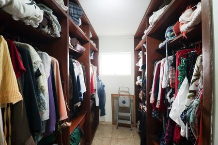 Casa para alugar com 350m², 4 quartos e 2 vagas Casa para alugar com 350m², 4 quartos e 2 vagasSuíte 4