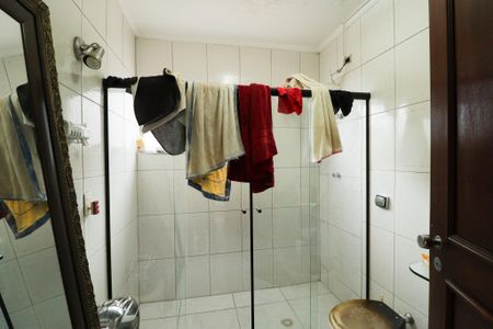 Casa para alugar com 350m², 4 quartos e 2 vagas Casa para alugar com 350m², 4 quartos e 2 vagasBanheiro da Suíte 2