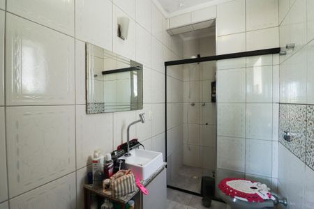 Casa para alugar com 350m², 4 quartos e 2 vagas Casa para alugar com 350m², 4 quartos e 2 vagasBanheiro da Suíte 1