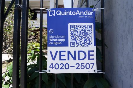 Casa para alugar com 350m², 4 quartos e 2 vagas Casa para alugar com 350m², 4 quartos e 2 vagasFachada