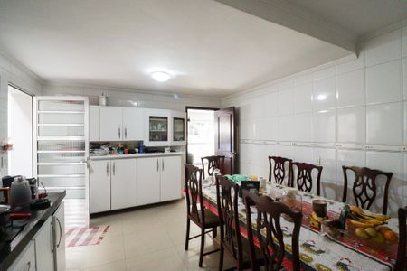 Casa para alugar com 350m², 4 quartos e 2 vagas Casa para alugar com 350m², 4 quartos e 2 vagasCozinha