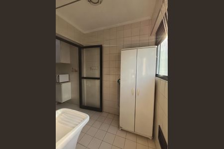 Apartamento à venda com 70m², 3 quartos e 1 vagaÁrea de Serviço