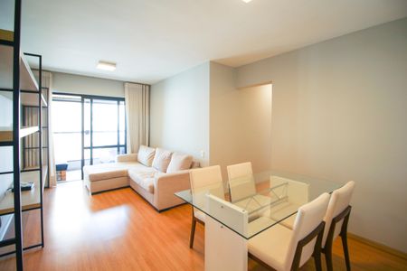 Apartamento à venda com 72m², 2 quartos e 2 vagasSala