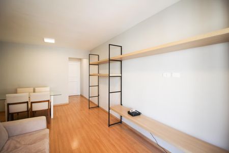 Sala de apartamento à venda com 2 quartos, 72m² em Vila Nova Conceição, São Paulo