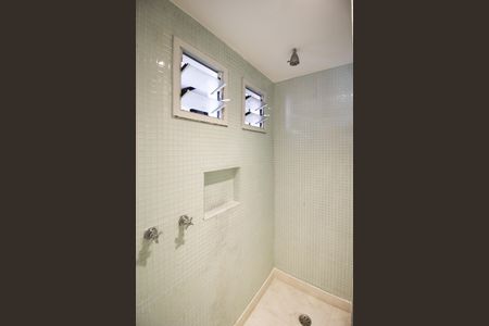 Apartamento à venda com 72m², 2 quartos e 2 vagasBanheiro da Suíte