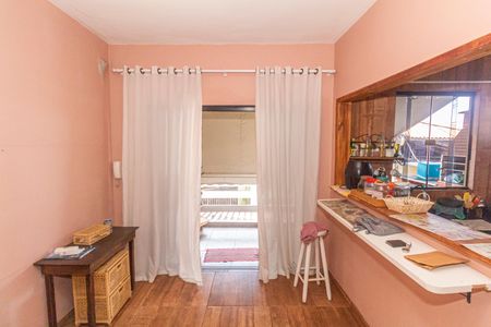 Casa para alugar com 80m², 2 quartos e 1 vaga Casa para alugar com 80m², 2 quartos e 1 vagaSala
