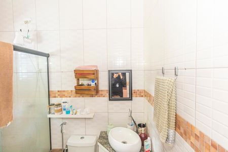 Casa para alugar com 80m², 2 quartos e 1 vaga Casa para alugar com 80m², 2 quartos e 1 vagaBanheiro