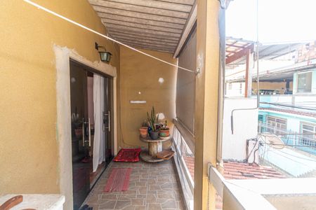 Casa para alugar com 80m², 2 quartos e 1 vaga Casa para alugar com 80m², 2 quartos e 1 vagaVaranda