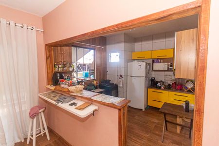 Casa para alugar com 80m², 2 quartos e 1 vaga Casa para alugar com 80m², 2 quartos e 1 vagaSala