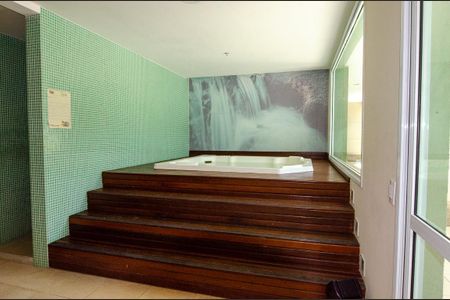 Apartamento à venda com 70m², 2 quartos e 1 vagaÁrea comum