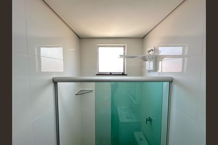 Casa à venda com 70m², 2 quartos e 1 vaga Casa à venda com 70m², 2 quartos e 1 vagaBanheiro da Suíte