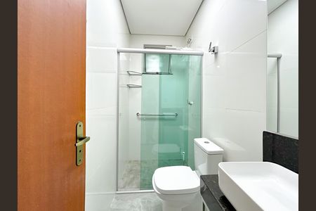 Casa à venda com 70m², 2 quartos e 1 vaga Casa à venda com 70m², 2 quartos e 1 vagaBanheiro social