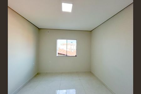 Casa à venda com 70m², 2 quartos e 1 vaga Casa à venda com 70m², 2 quartos e 1 vagaQuarto