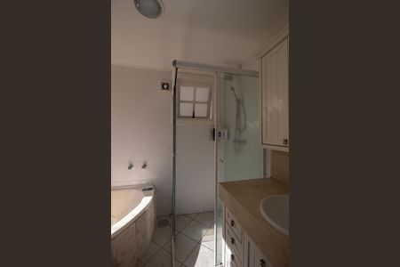 Casa à venda com 259m², 3 quartos e 2 vagasBanheiro da Suíte