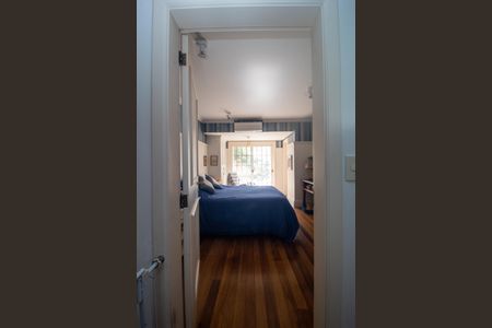 Casa à venda com 259m², 3 quartos e 2 vagasCorredor