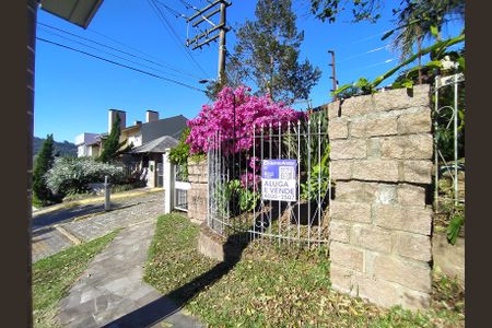 Casa à venda com 259m², 3 quartos e 2 vagasFachada