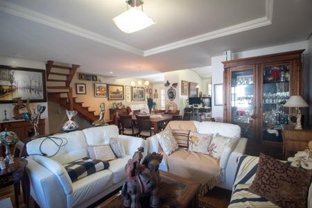 Casa à venda com 259m², 3 quartos e 2 vagasSala