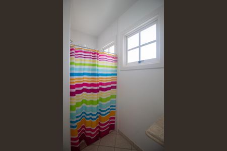 Casa à venda com 259m², 3 quartos e 2 vagasBanheiro Social