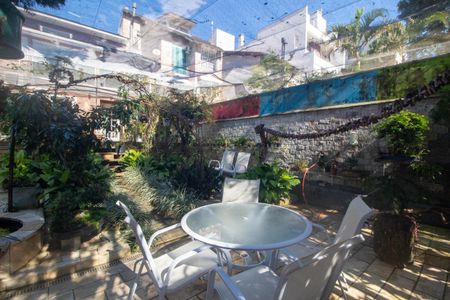 Casa à venda com 259m², 3 quartos e 2 vagasQuintal