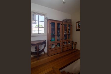 Casa à venda com 259m², 3 quartos e 2 vagasCorredor