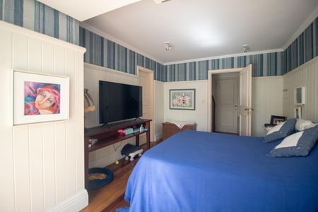 Casa à venda com 259m², 3 quartos e 2 vagasSuíte