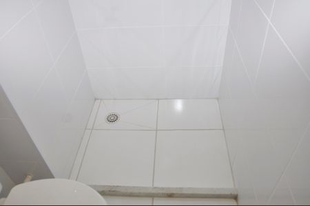 Apartamento para alugar com 42m², 2 quartos e 1 vaga Apartamento para alugar com 42m², 2 quartos e 1 vagaBanheiro Social