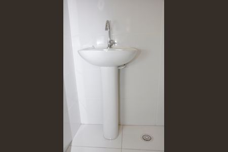 Apartamento para alugar com 42m², 2 quartos e 1 vaga Apartamento para alugar com 42m², 2 quartos e 1 vagaBanheiro Social