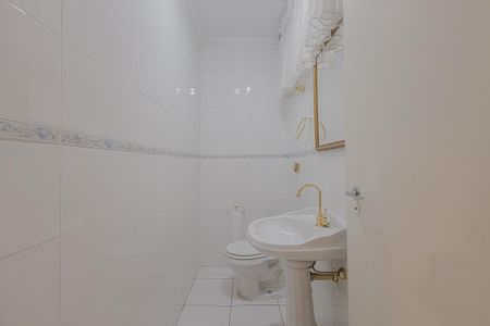 Apartamento à venda com 291m², 3 quartos e 2 vagas Apartamento à venda com 291m², 3 quartos e 2 vagasLavabo