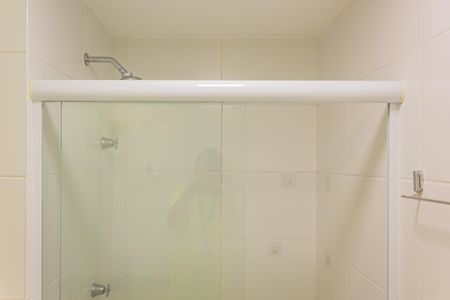 Apartamento à venda com 52m², 2 quartos e 2 vagas Apartamento à venda com 52m², 2 quartos e 2 vagasBanheiro da Suíte