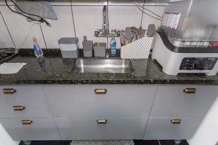 Casa à venda com 129m², 4 quartos e 2 vagas Casa à venda com 129m², 4 quartos e 2 vagasCozinha