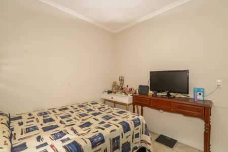 Casa à venda com 129m², 4 quartos e 2 vagas Casa à venda com 129m², 4 quartos e 2 vagasQuarto