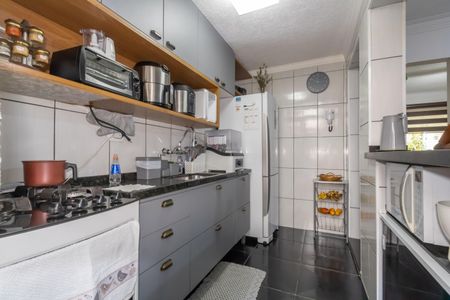 Casa à venda com 129m², 4 quartos e 2 vagas Casa à venda com 129m², 4 quartos e 2 vagasCozinha