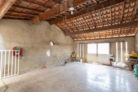 Casa à venda com 129m², 4 quartos e 2 vagas Casa à venda com 129m², 4 quartos e 2 vagasTerraço