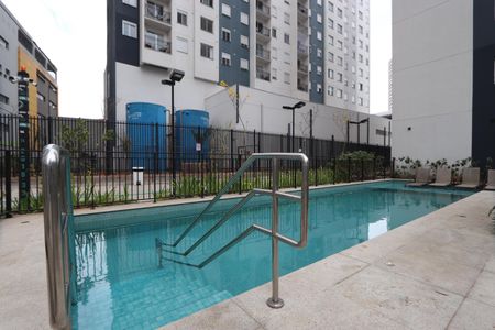 Apartamento para alugar com 62m², 2 quartos e sem vagaÁrea comum - Piscina
