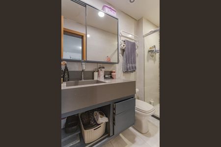 Apartamento à venda com 71m², 2 quartos e 1 vagaBanheiro da Suíte