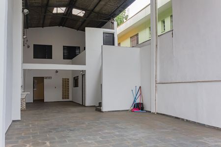 Casa para alugar com 200m², 1 quarto e 5 vagas Casa para alugar com 200m², 1 quarto e 5 vagasGaragem