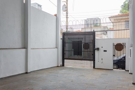 Casa para alugar com 200m², 1 quarto e 5 vagas Casa para alugar com 200m², 1 quarto e 5 vagasGaragem