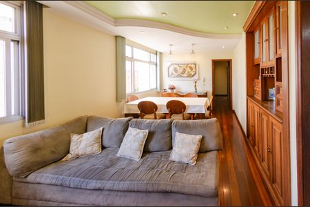 Sala de apartamento à venda com 3 quartos, 97m² em Padre Eustáquio, Belo Horizonte