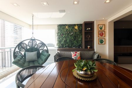 Apartamento à venda com 123m², 3 quartos e 2 vagasVaranda