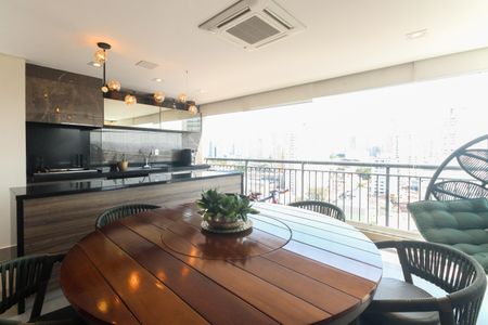 Apartamento à venda com 123m², 3 quartos e 2 vagasVaranda