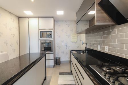 Apartamento à venda com 123m², 3 quartos e 2 vagasCozinha