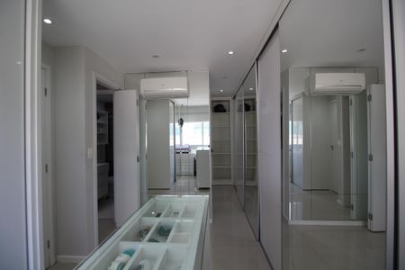 Apartamento para alugar com 225m², 4 quartos e 2 vagasSuíte