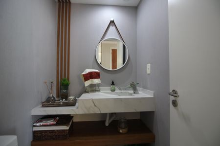 Apartamento para alugar com 225m², 4 quartos e 2 vagasLavabo