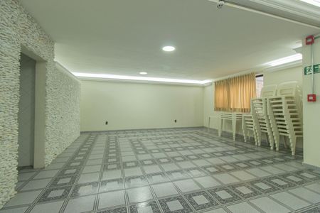 Apartamento à venda com 77m², 2 quartos e 1 vaga Apartamento à venda com 77m², 2 quartos e 1 vagaÁrea comum - Salão de festas