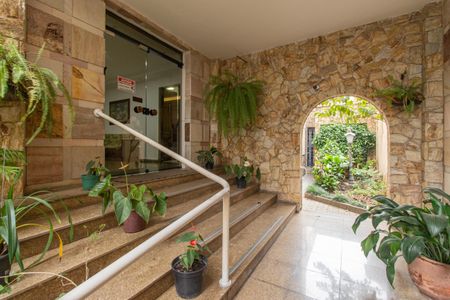 Apartamento à venda com 77m², 2 quartos e 1 vaga Apartamento à venda com 77m², 2 quartos e 1 vagaEntrada