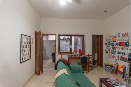 Casa à venda com 250m², 4 quartos e 3 vagasCasa 2- Sala
